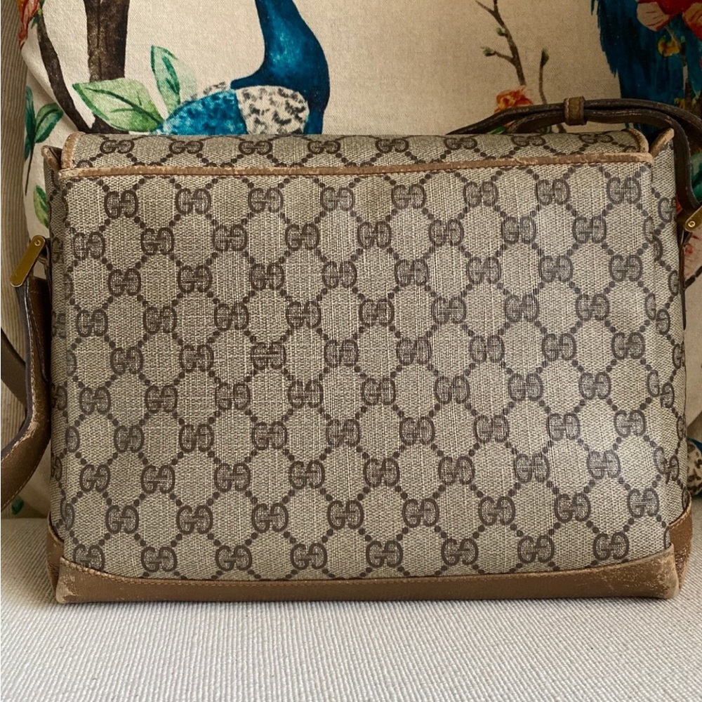 Gucci Vintage Crossbody Bag - Picture 5 of 14